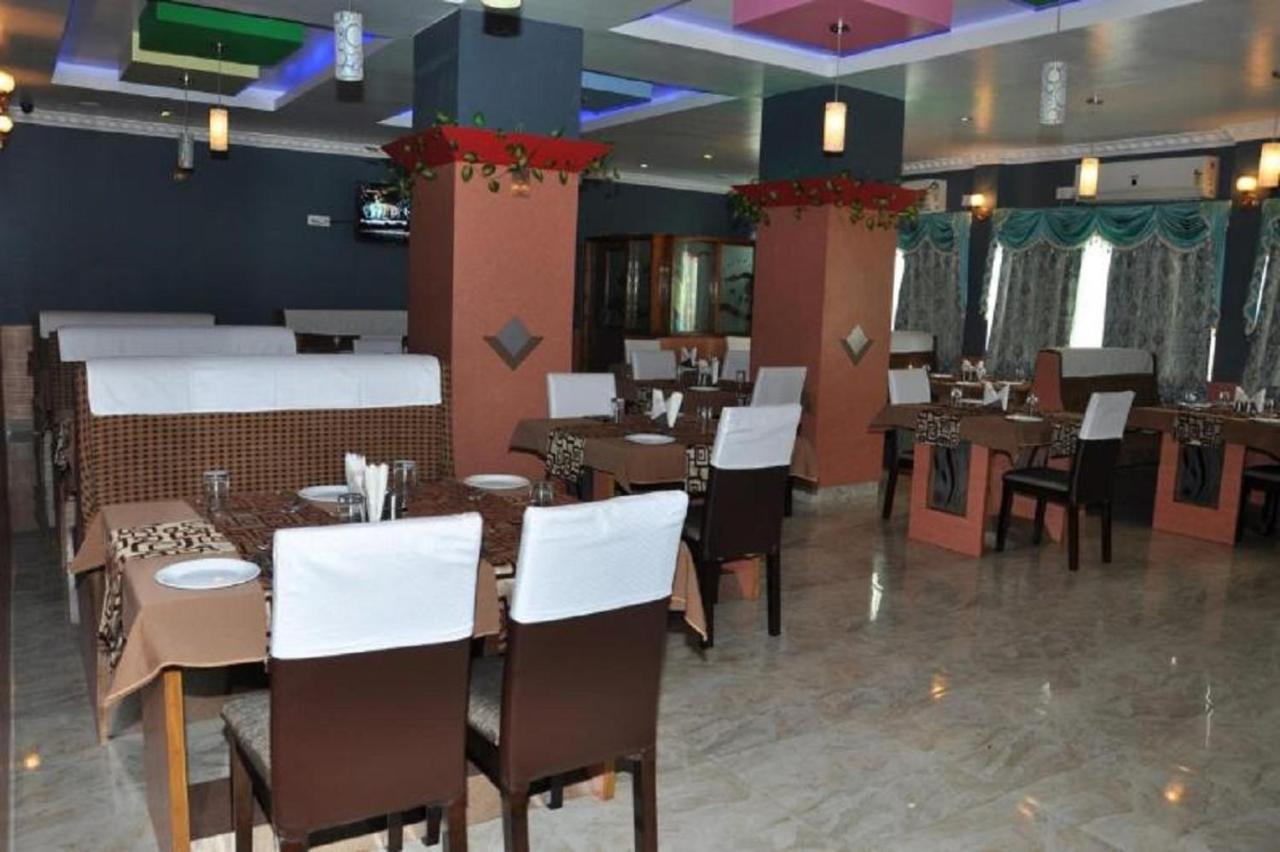 Hotel Barbareek Шилонг Екстериор снимка