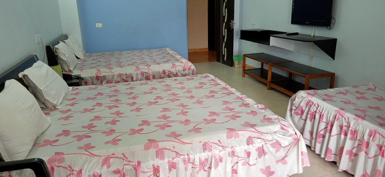 Hotel Barbareek Шилонг Екстериор снимка