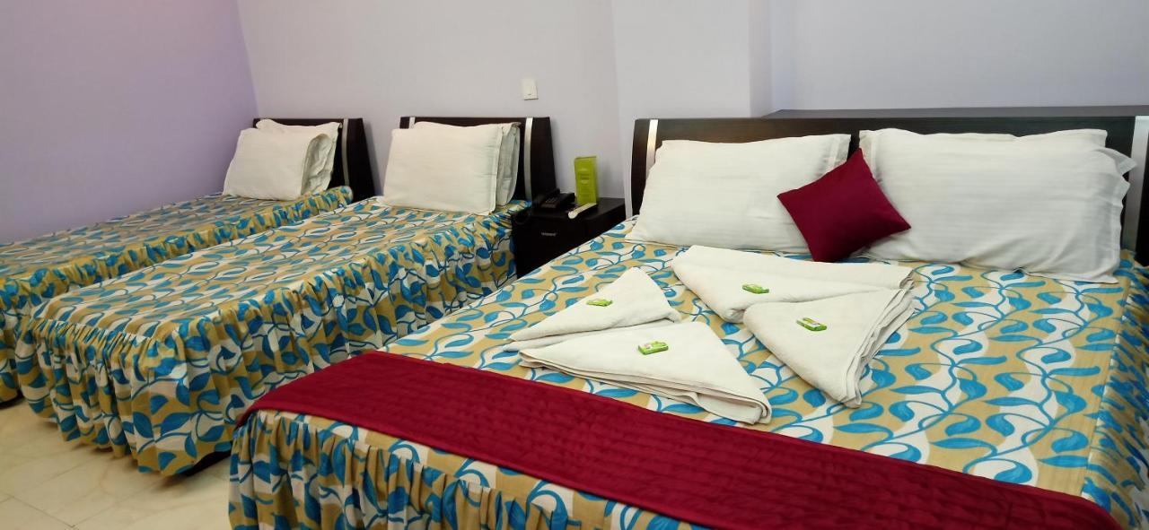 Hotel Barbareek Шилонг Екстериор снимка