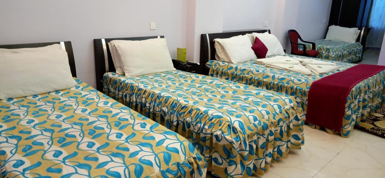 Hotel Barbareek Шилонг Екстериор снимка