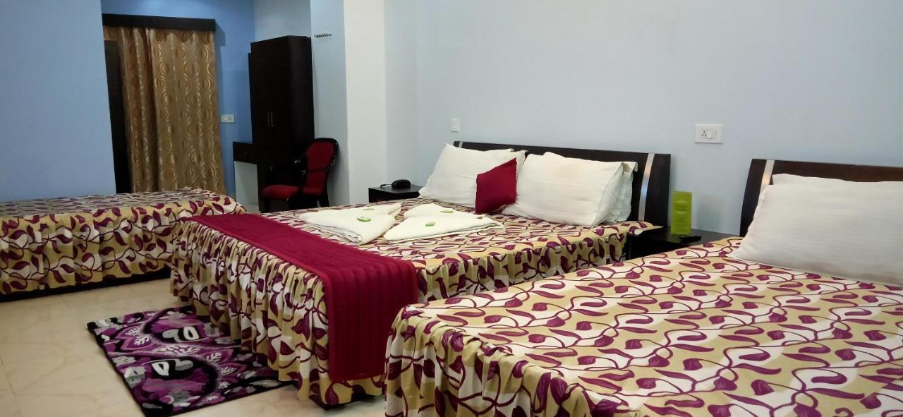 Hotel Barbareek Шилонг Екстериор снимка
