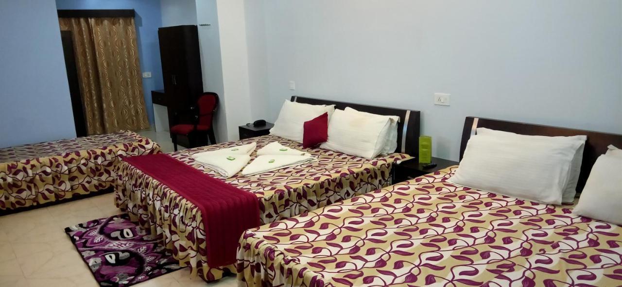 Hotel Barbareek Шилонг Екстериор снимка
