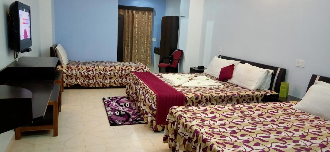 Hotel Barbareek Шилонг Екстериор снимка